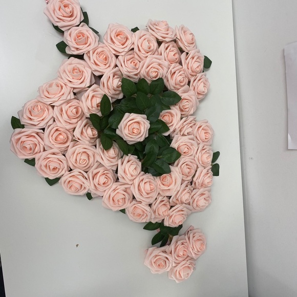 Heart shaped, hand made wreath - Picture 2 of 3